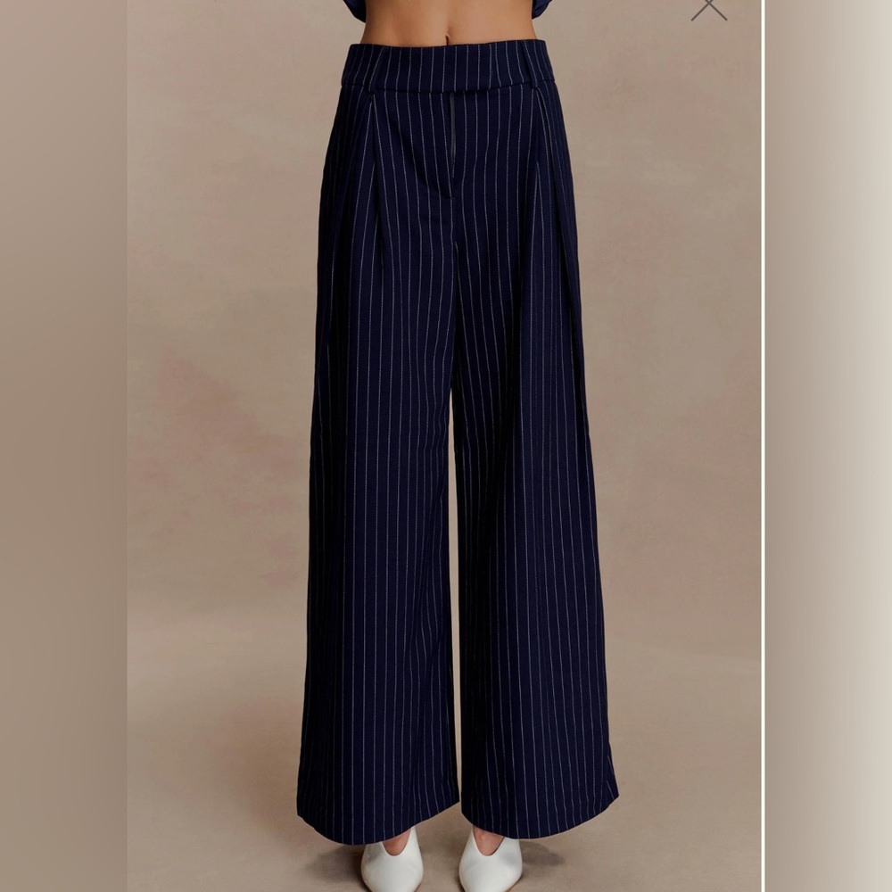 NWT Meshki “Jacqueline” Navy Pinstripe Wide-Leg Pants